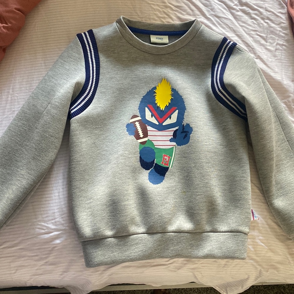 Boy fendi gray sweater size 8